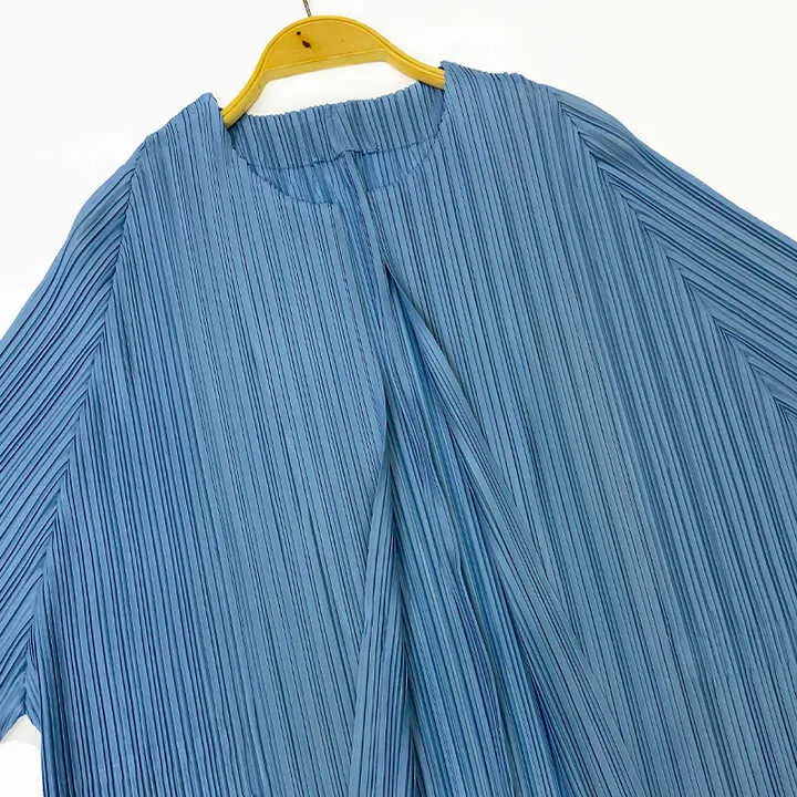 جاكيت مياكي مطوي-Miyake pleated jacket