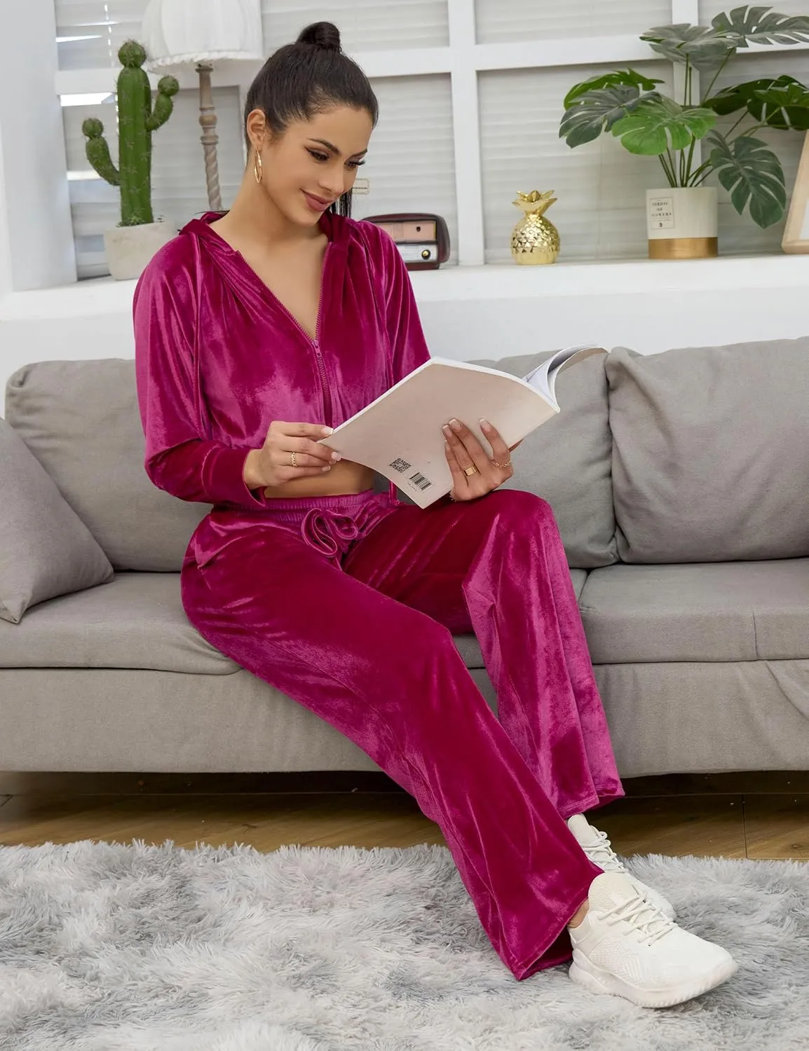 Flygo Women's 2 Piece Velour Sweatsuits Sexy Bodycon Outfits Zip Crop Tops Tracksuit Drawstring Flare Pants Set