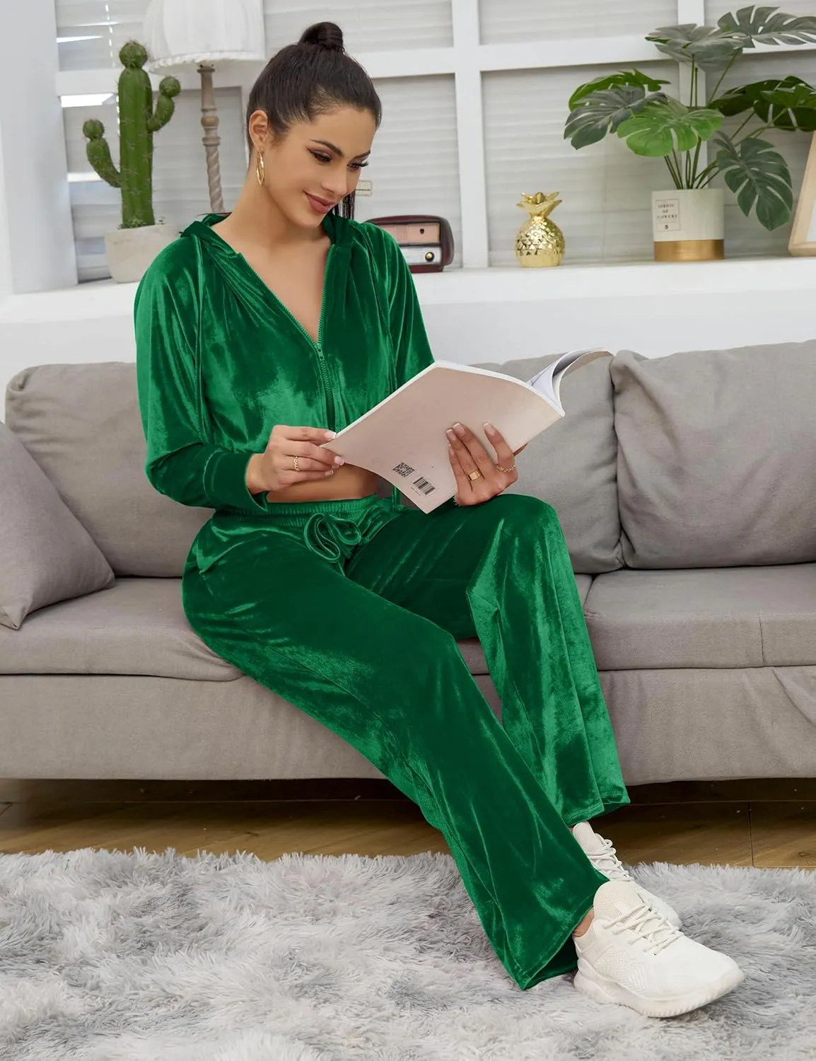 Flygo Women's 2 Piece Velour Sweatsuits Sexy Bodycon Outfits Zip Crop Tops Tracksuit Drawstring Flare Pants Set