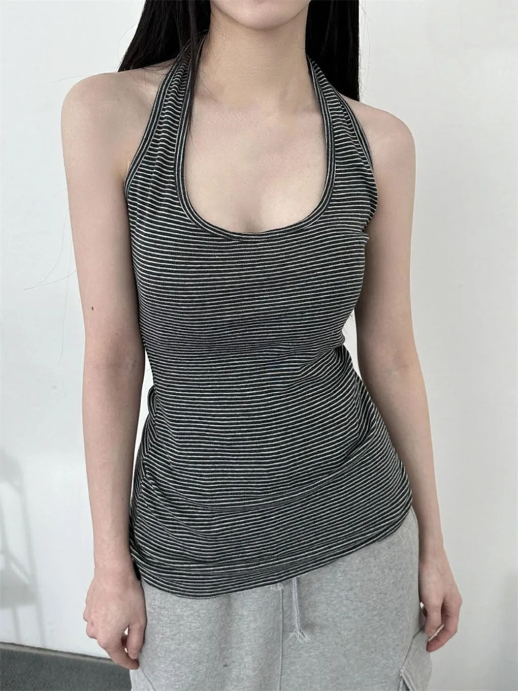 Women's Solid Color Casual Round Neck Slim Fit Striped Loose Camisole